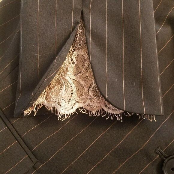 How Wen 10 Black Pinstripe 3 Button Fitted Blazer Jacket Lace Trim - Picture 9 of 10